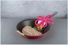 0 - Сковорода Pepper Pink Flower PR-2106-28 28x5,8 см + підставка